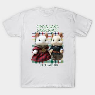 dinna fash sassenach calico critter T-Shirt